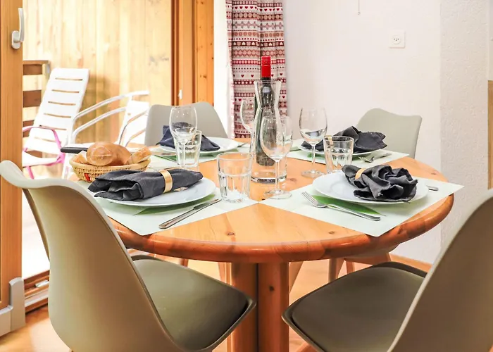 Mont 16 By Interhome * ジヴィウ