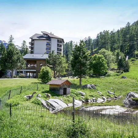 Mont Fort 16 Apartment